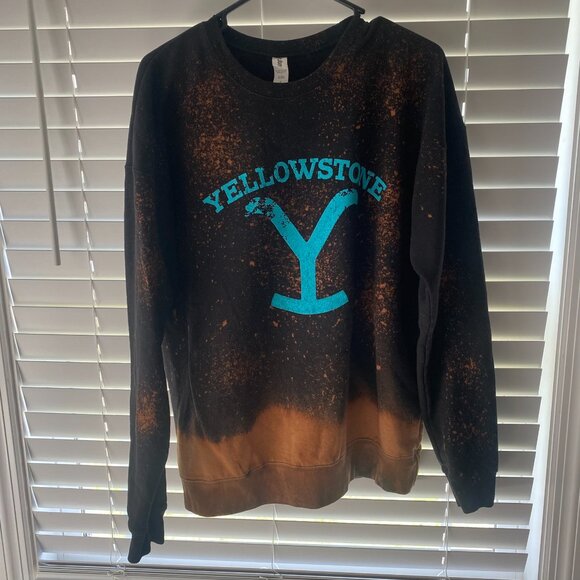 Yellowstone Sweatshirt - Picture 2 of 7